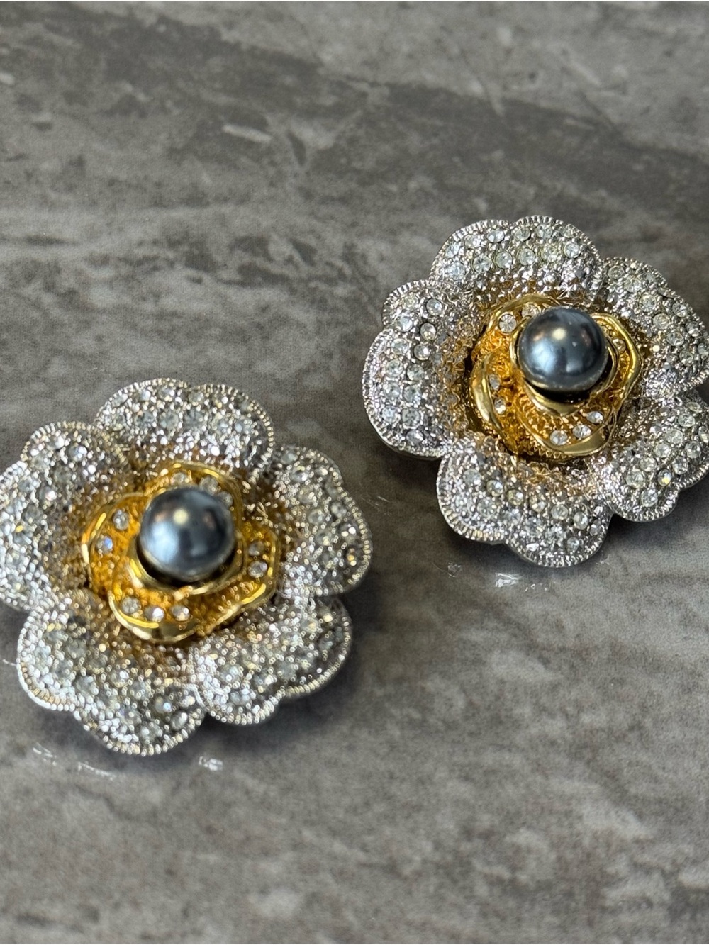 ✨Elegant Flower Gray Pearl and Crystal Clip-On Earrings